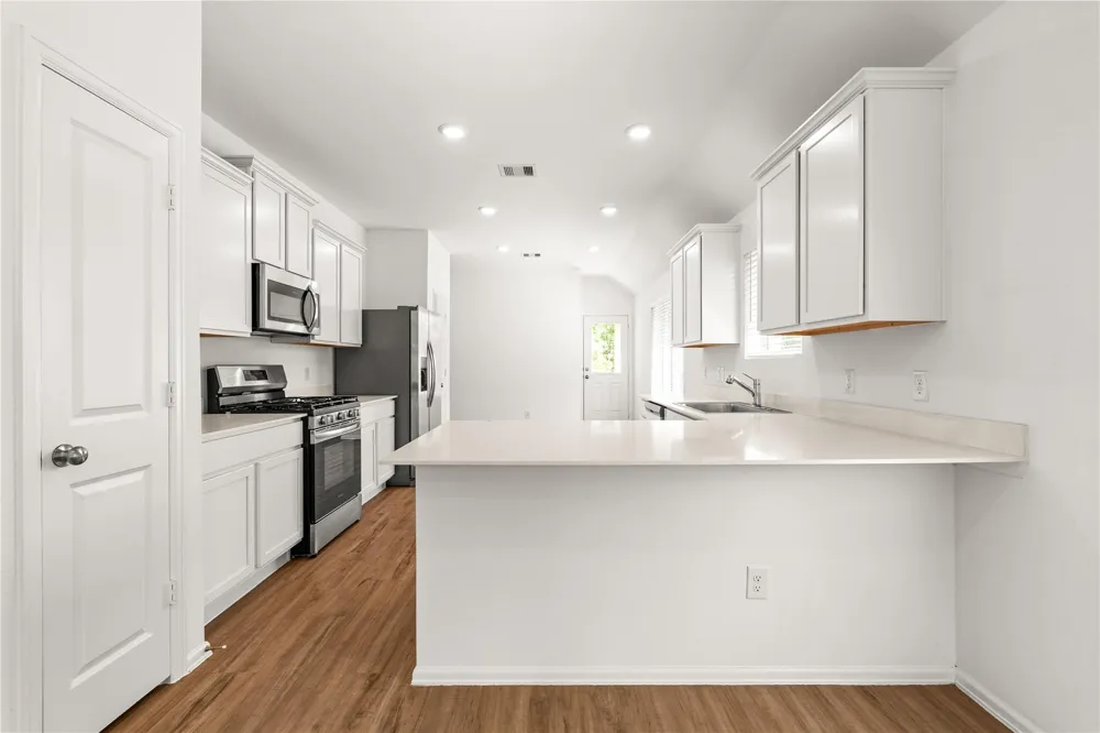 2039 Barrett Gables Drive Crosby, TX 77532