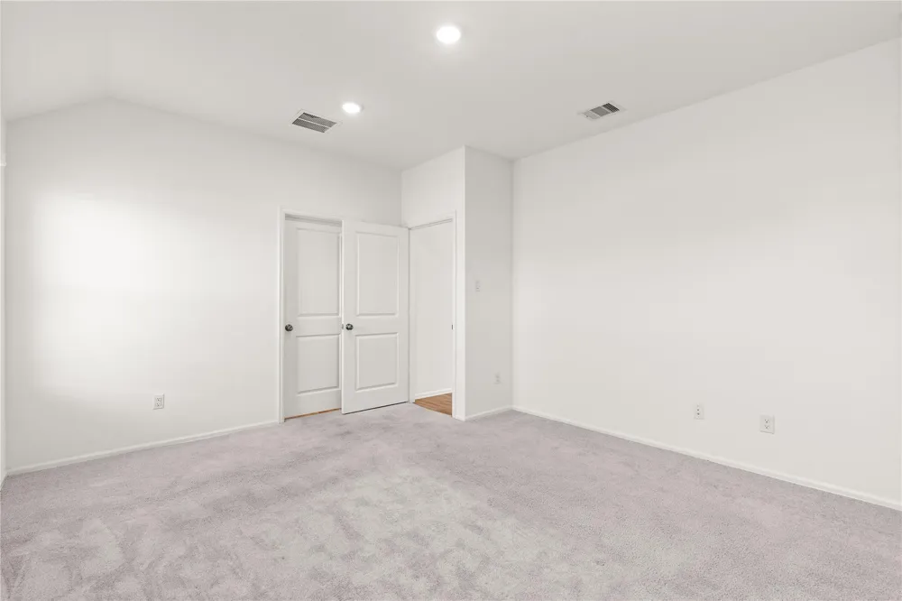 2039 Barrett Gables Drive Crosby, TX 77532