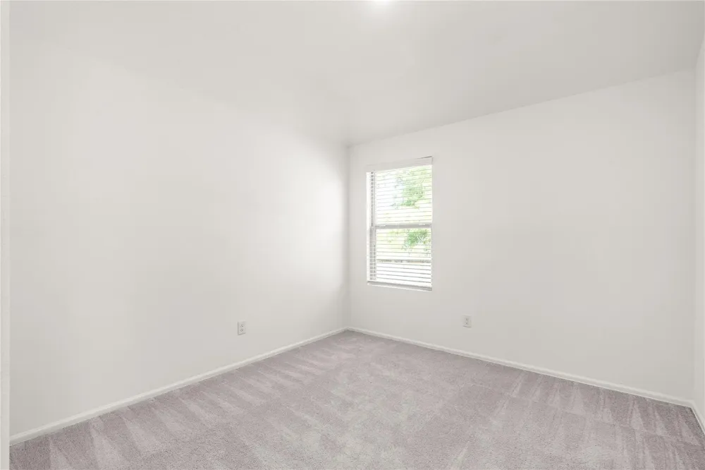 2039 Barrett Gables Drive Crosby, TX 77532