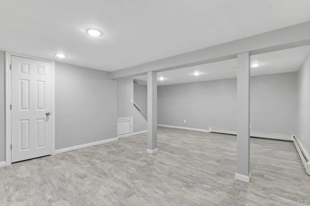 322 Barleau Brentwood, NY 11717
