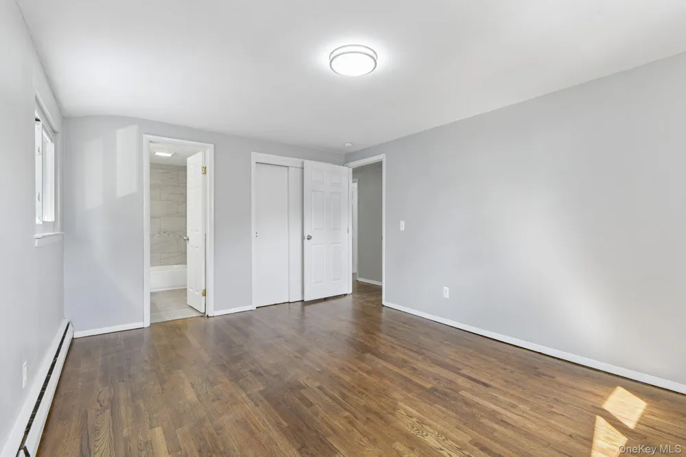 322 Barleau Brentwood, NY 11717