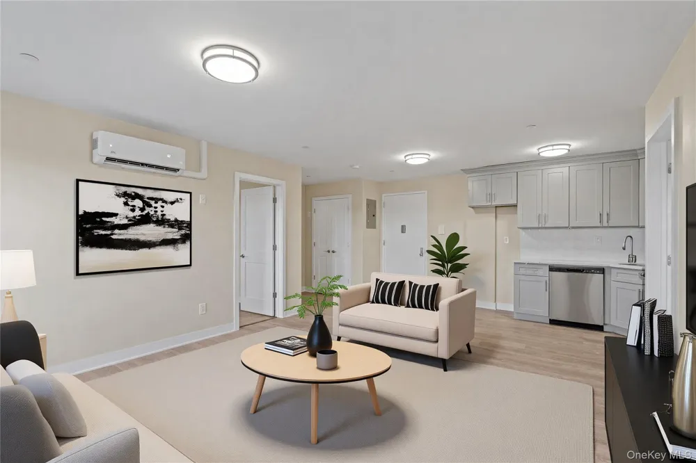 135 Wakefield Avenue #204 Yonkers, NY 10704