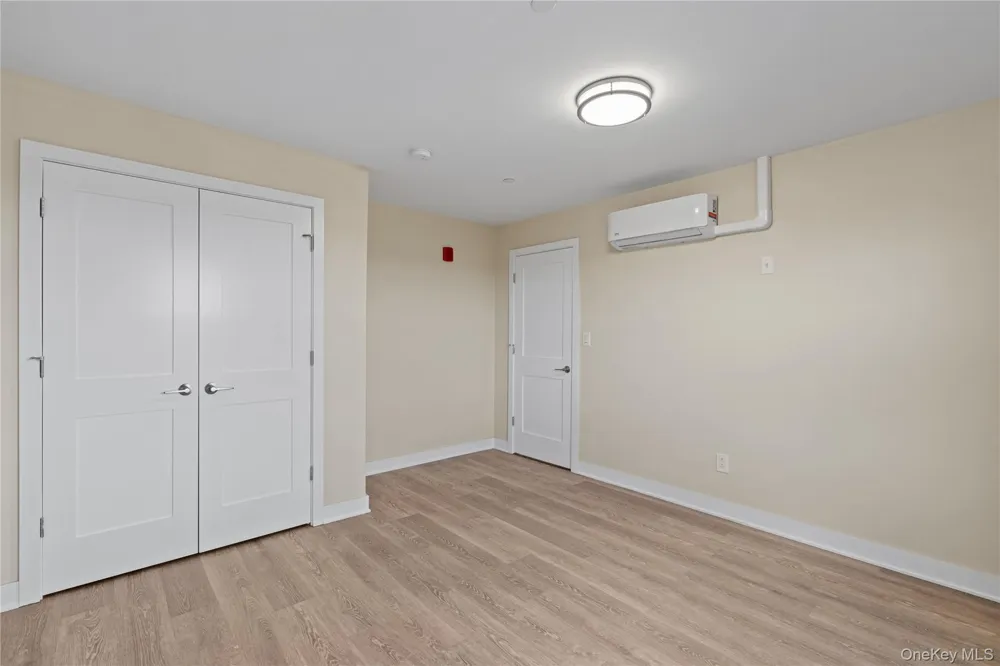 135 Wakefield Avenue #204 Yonkers, NY 10704