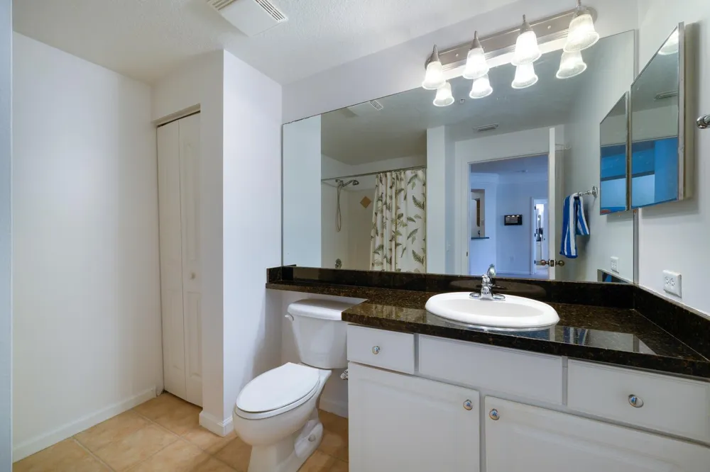 5205 Myrtlewood Circle E #201 Palm Beach Gardens, FL 33418