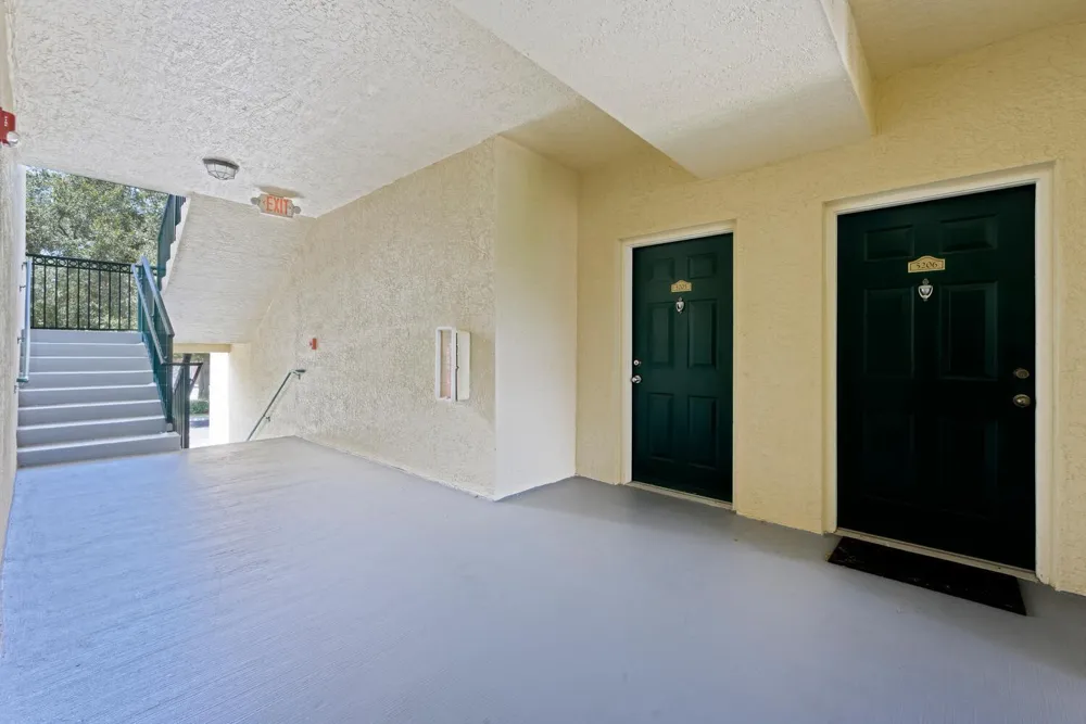5205 Myrtlewood Circle E #201 Palm Beach Gardens, FL 33418