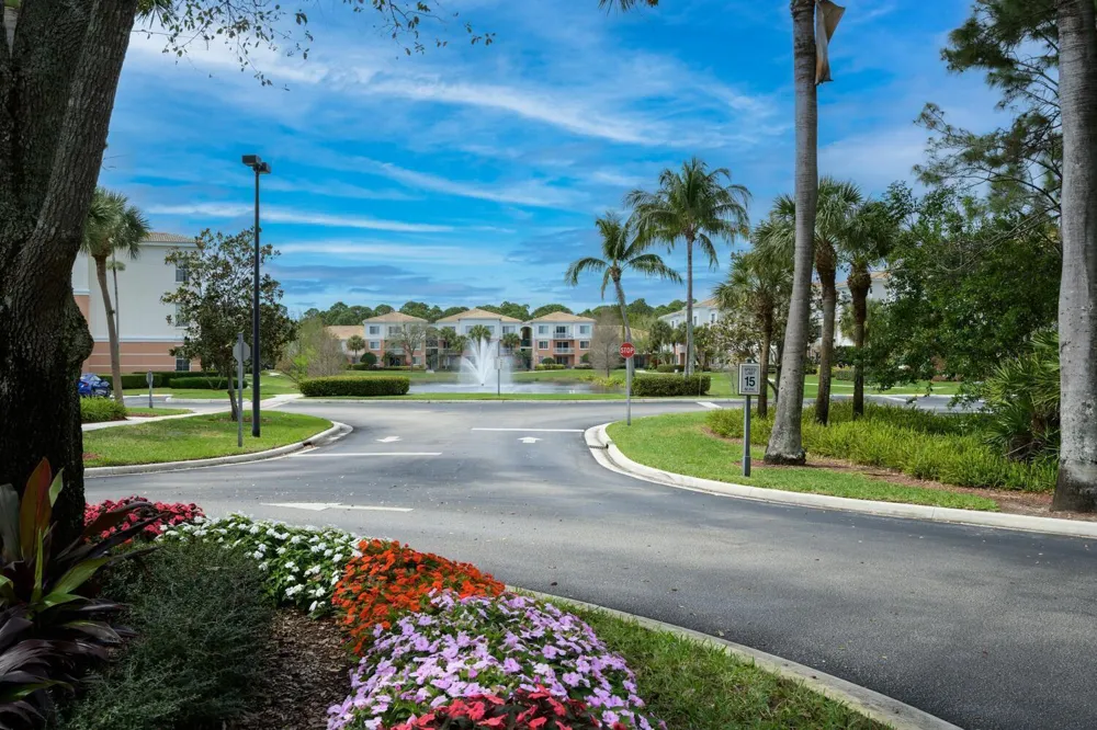 5205 Myrtlewood Circle E #201 Palm Beach Gardens, FL 33418