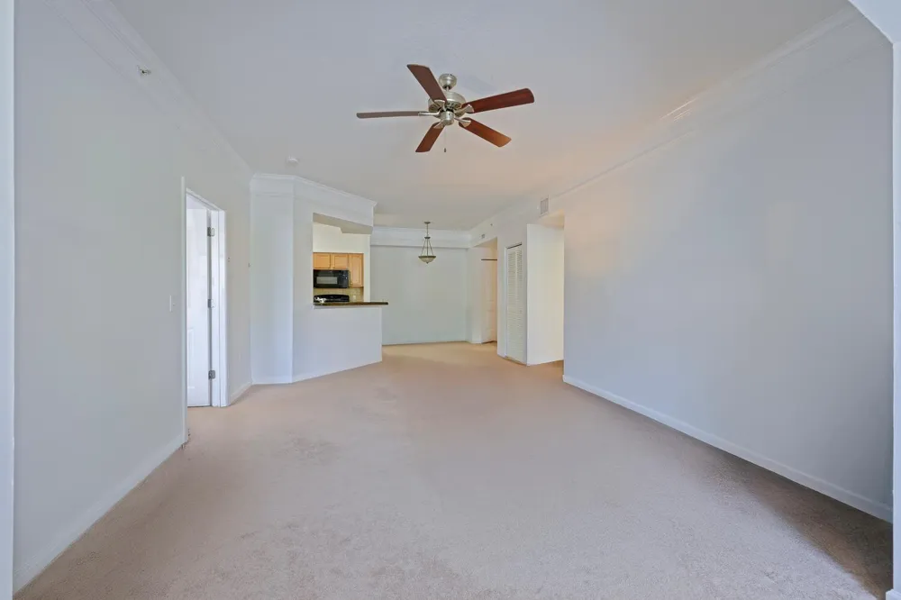 5205 Myrtlewood Circle E #201 Palm Beach Gardens, FL 33418