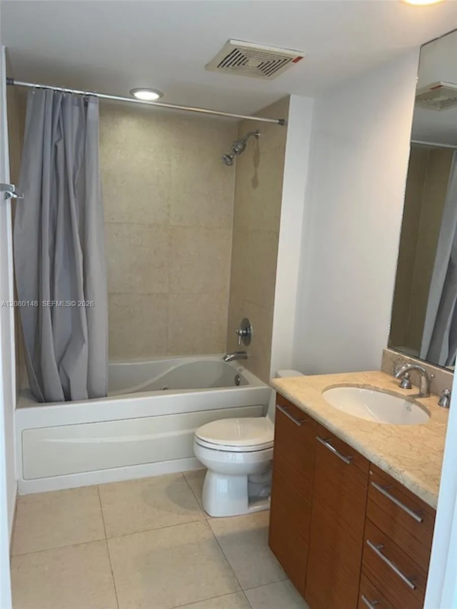 50 Biscayne Blvd #3407 Miami, FL 33132