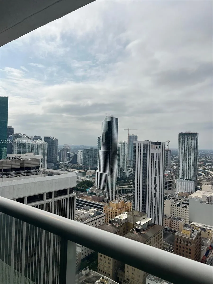 50 Biscayne Blvd #3407 Miami, FL 33132