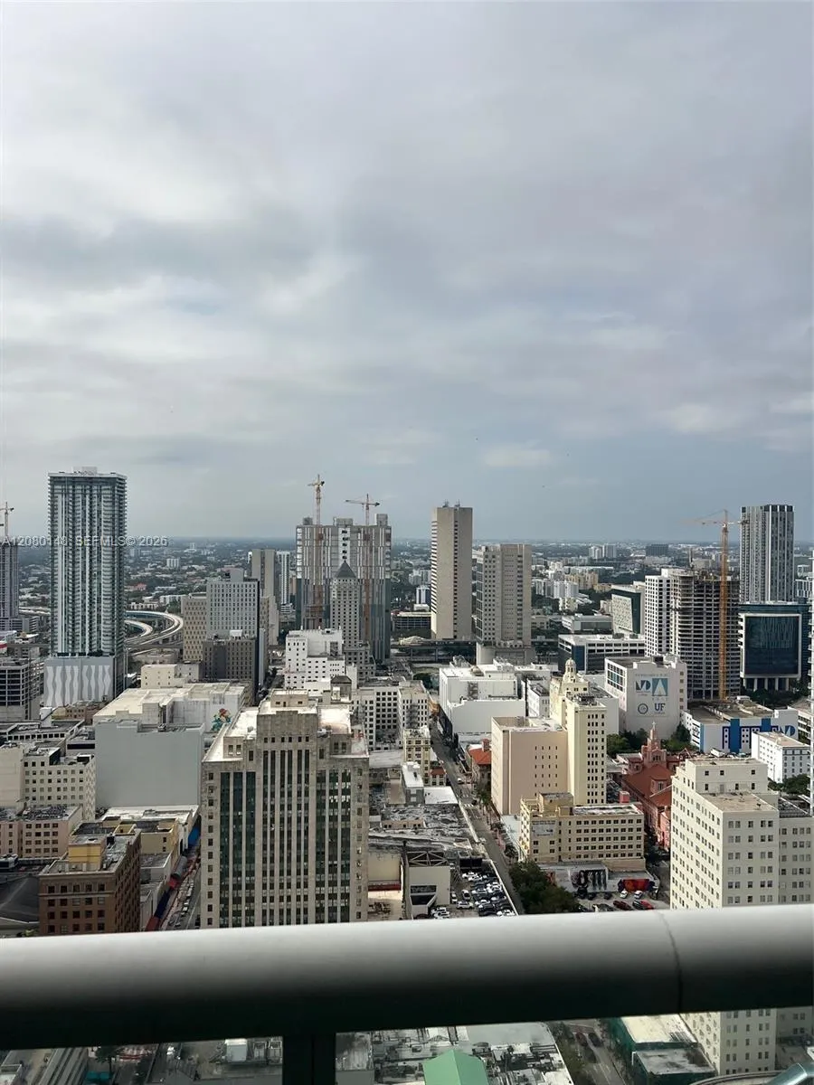 50 Biscayne Blvd #3407 Miami, FL 33132