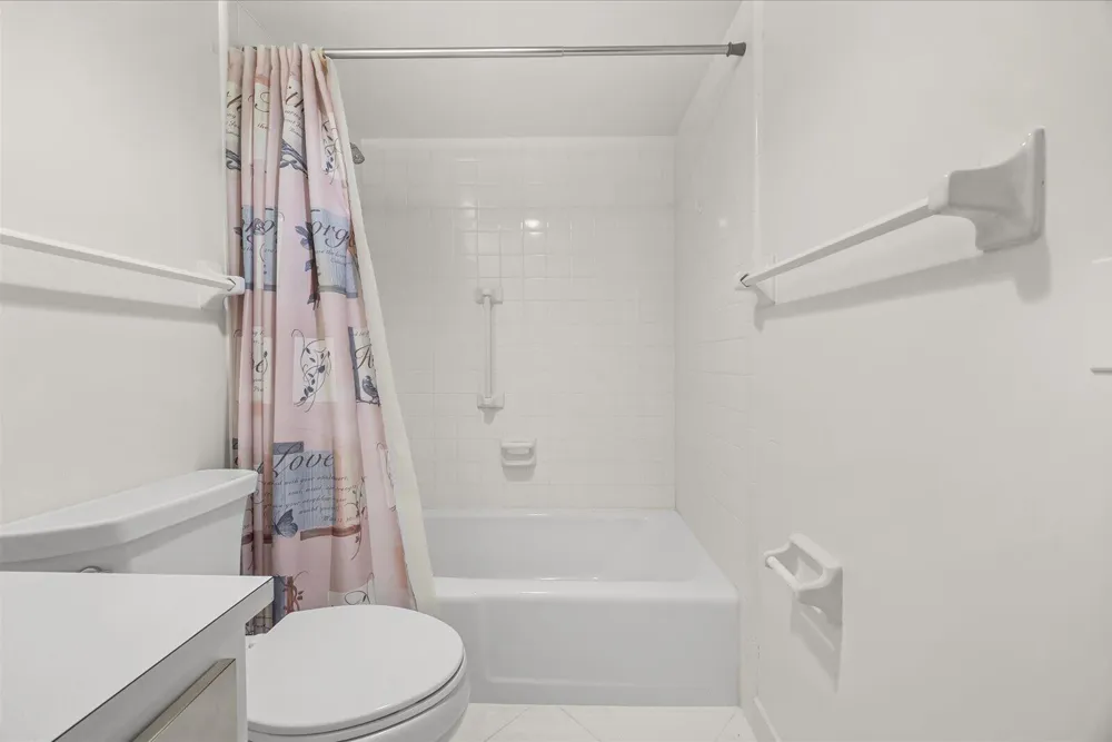 2 GARDEN STREET #203M Tequesta, FL 33469