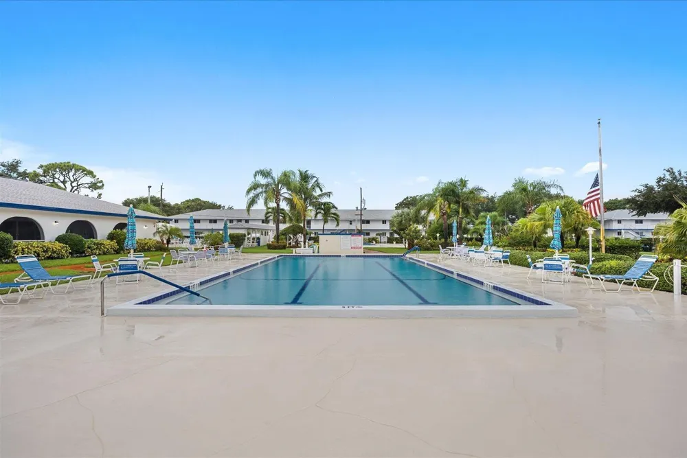 2 GARDEN STREET #203M Tequesta, FL 33469