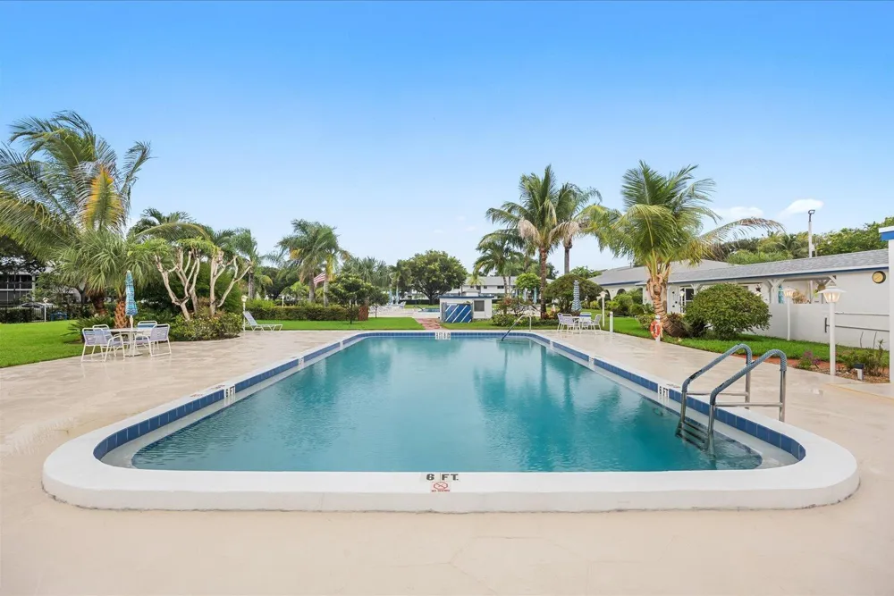 2 GARDEN STREET #203M Tequesta, FL 33469