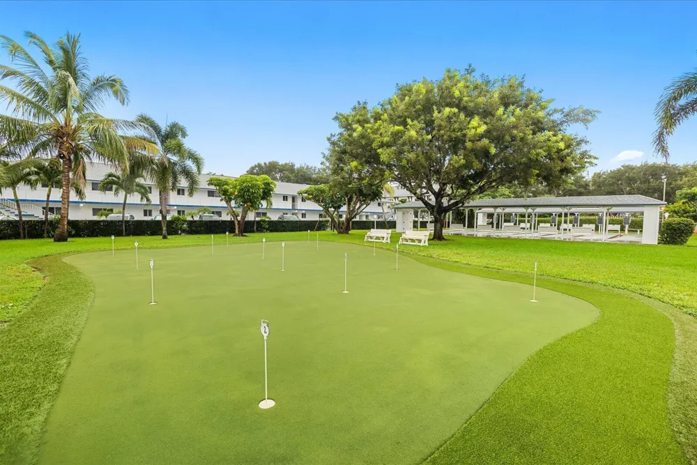 2 GARDEN STREET #203M Tequesta, FL 33469