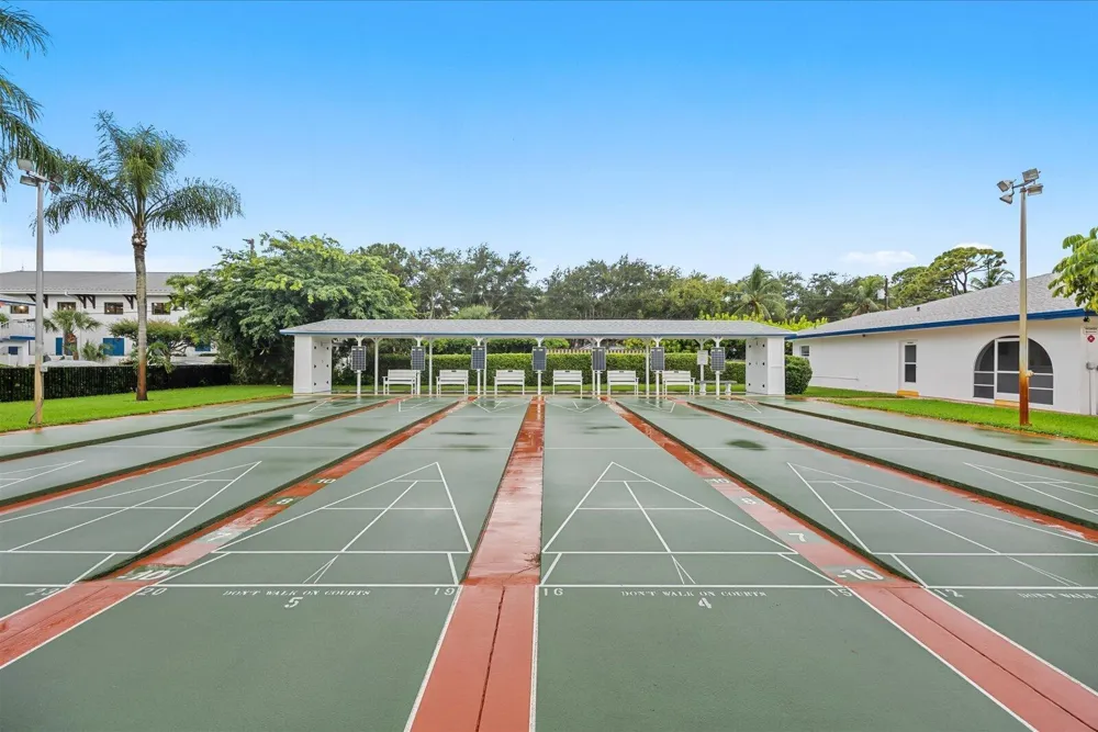 2 GARDEN STREET #203M Tequesta, FL 33469