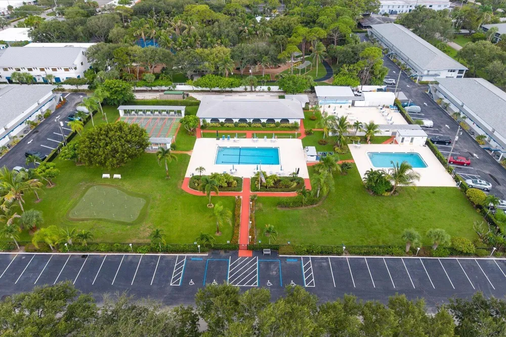 2 GARDEN STREET #203M Tequesta, FL 33469