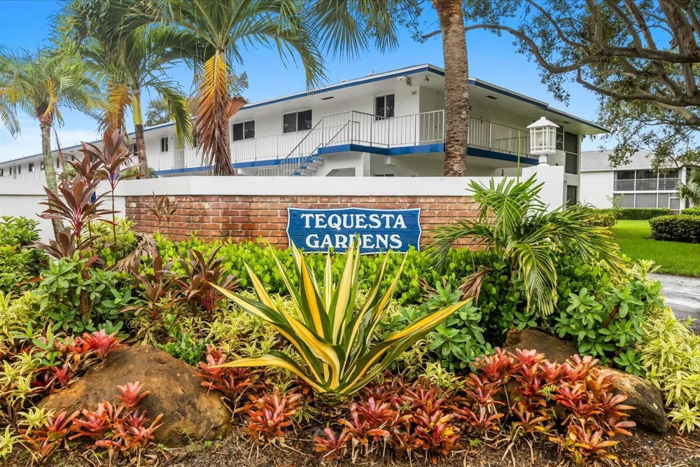 2 GARDEN STREET #203M Tequesta, FL 33469