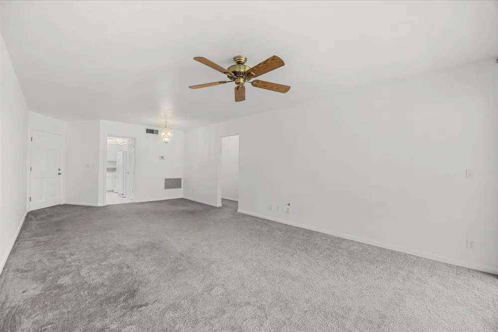 2 GARDEN STREET #203M Tequesta, FL 33469