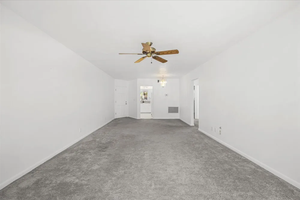 2 GARDEN STREET #203M Tequesta, FL 33469