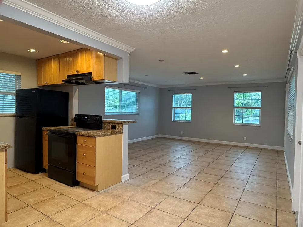 2701 MIDDLE RIVER DRIVE #21 Fort Lauderdale, FL 33306
