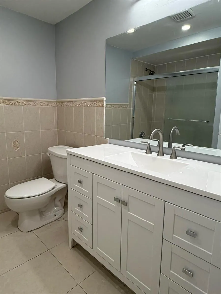 2701 MIDDLE RIVER DRIVE #21 Fort Lauderdale, FL 33306