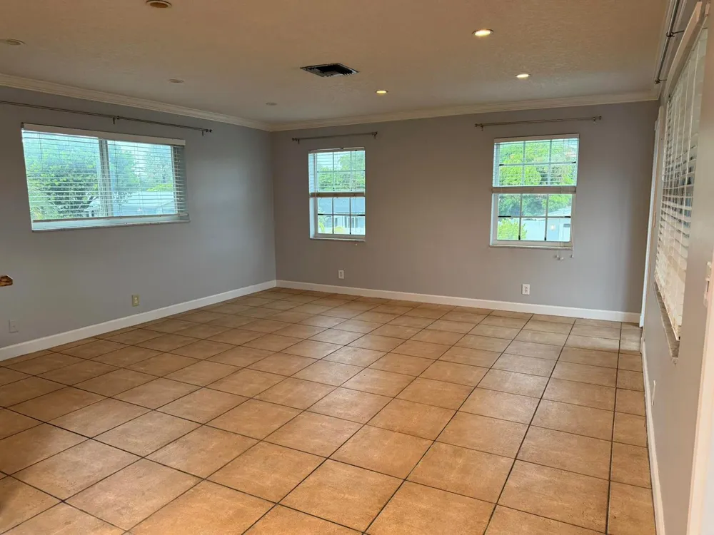 2701 MIDDLE RIVER DRIVE #21 Fort Lauderdale, FL 33306