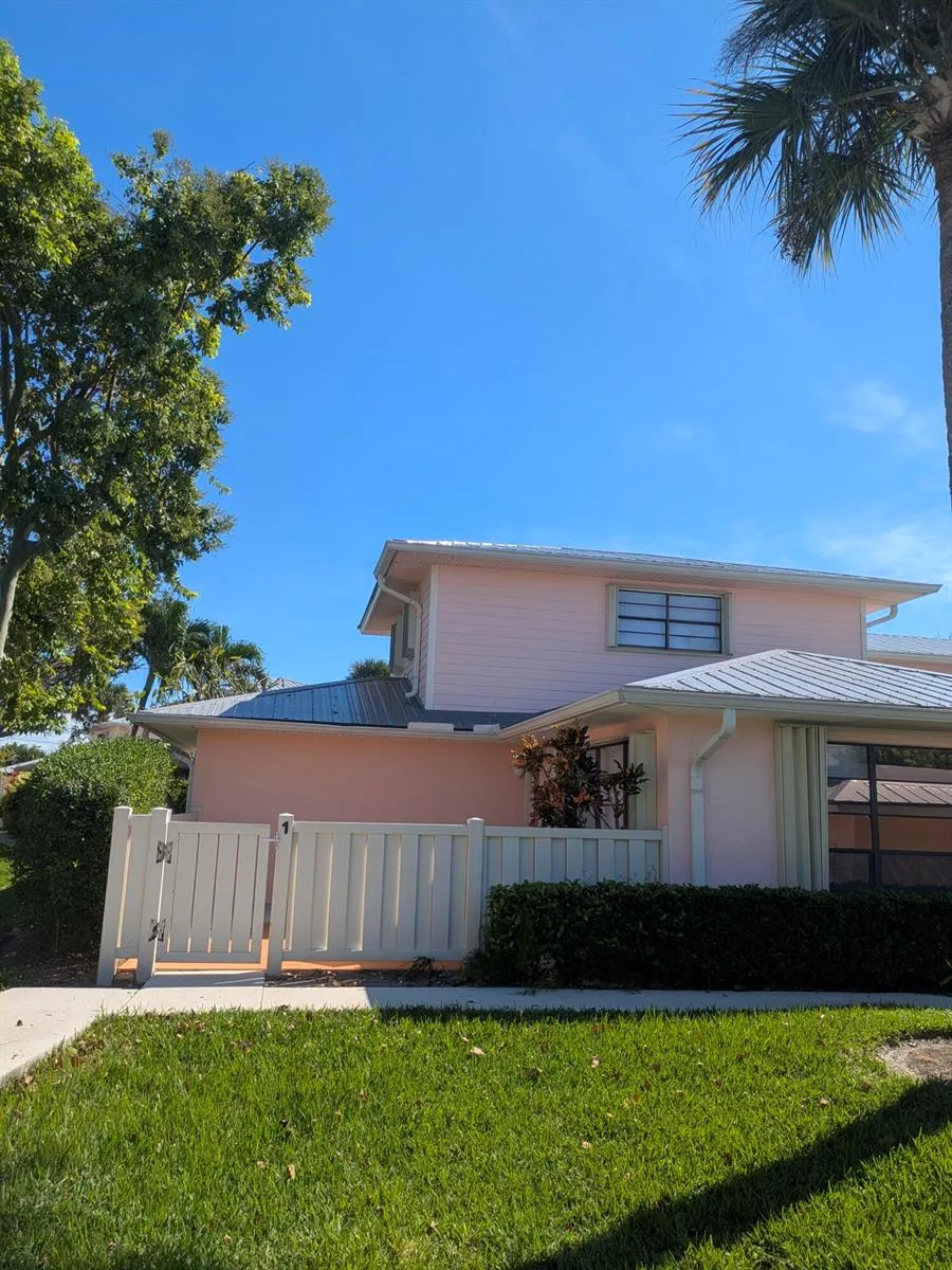 1772 Gulfstream Avenue #E1 Fort Pierce, FL 34949