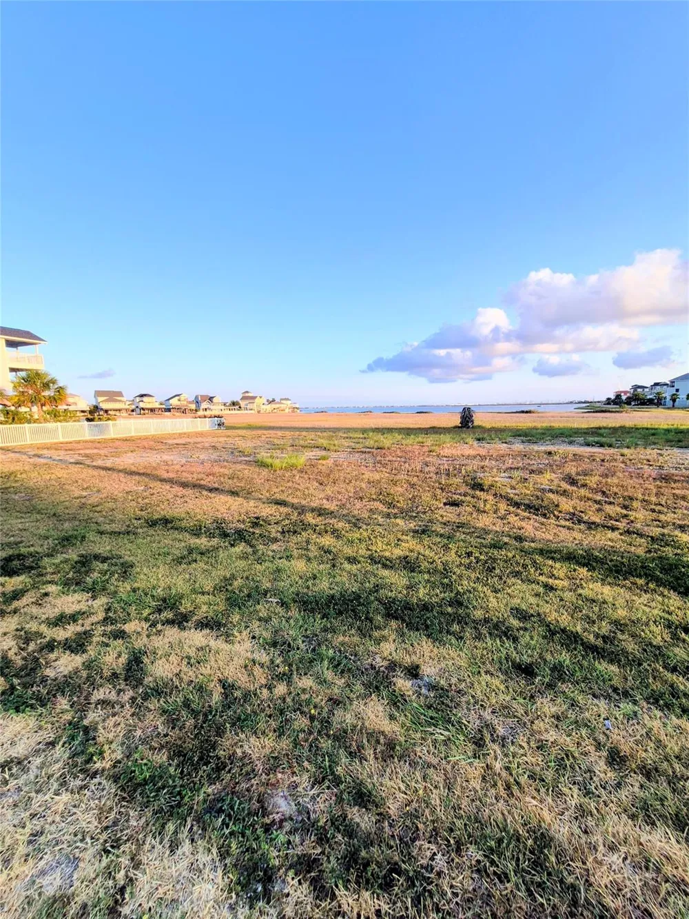 Lot 28 Tiki Drive Tiki Island, TX 77554