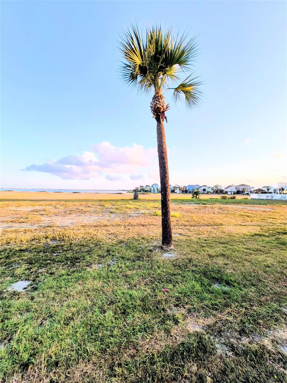 Lot 28 Tiki Drive Tiki Island, TX 77554