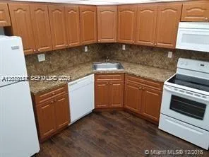 2780 NE 183rd St #212 Aventura, FL 33160