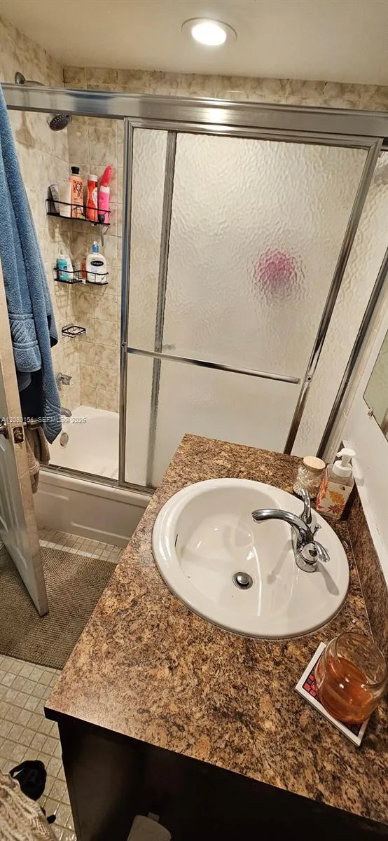 2780 NE 183rd St #212 Aventura, FL 33160