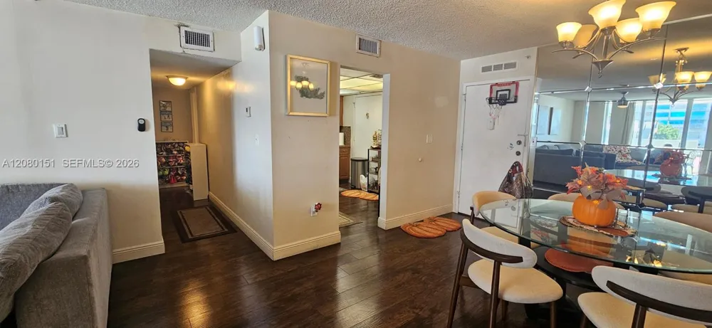 2780 NE 183rd St #212 Aventura, FL 33160