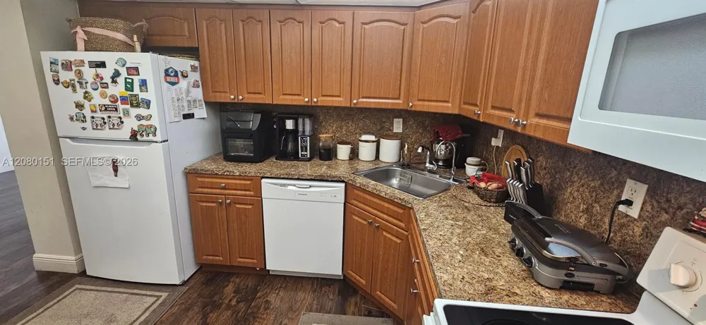 2780 NE 183rd St #212 Aventura, FL 33160