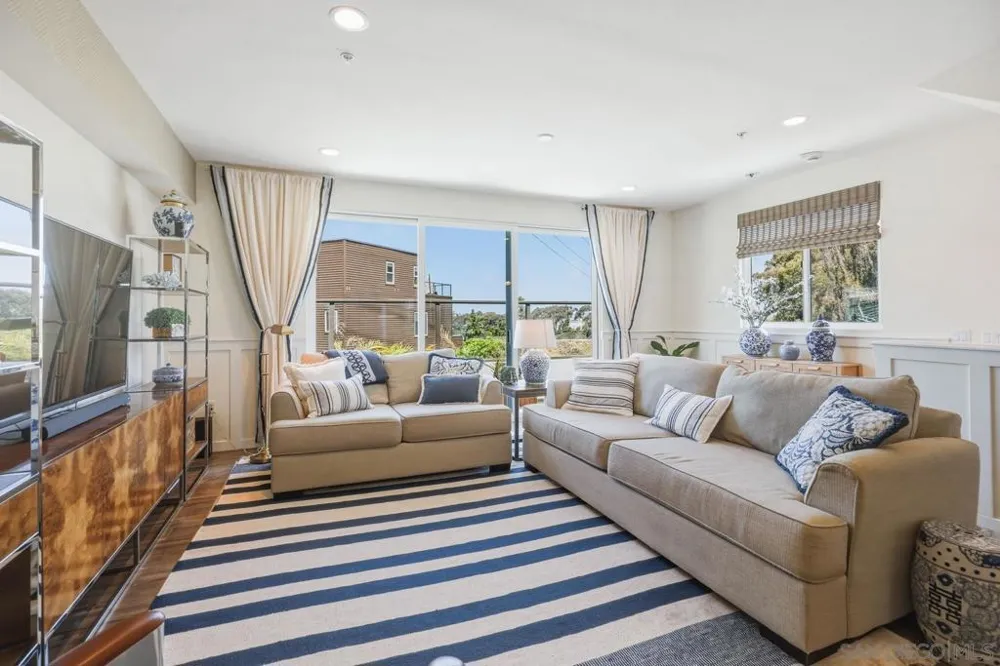 4100 Voltaire St #101 San Diego, CA 92107