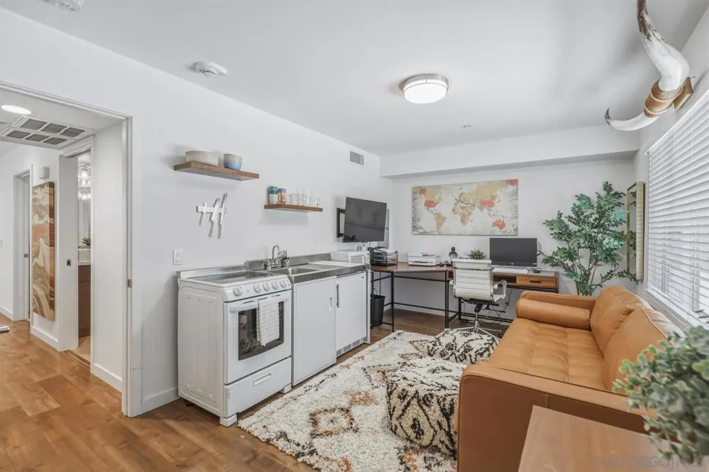 4100 Voltaire St #101 San Diego, CA 92107