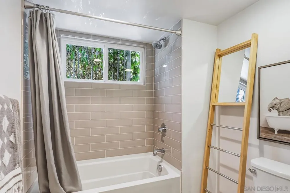 4100 Voltaire St #101 San Diego, CA 92107