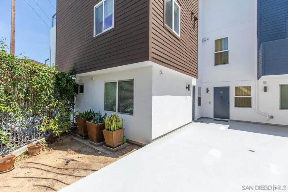 4100 Voltaire St #101 San Diego, CA 92107