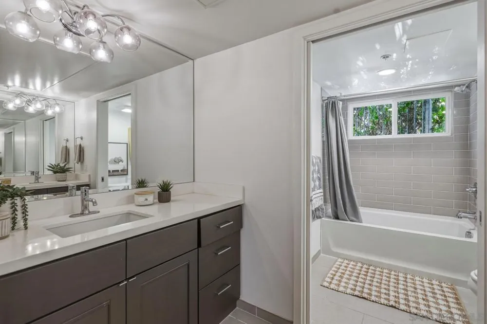 4100 Voltaire St #101 San Diego, CA 92107