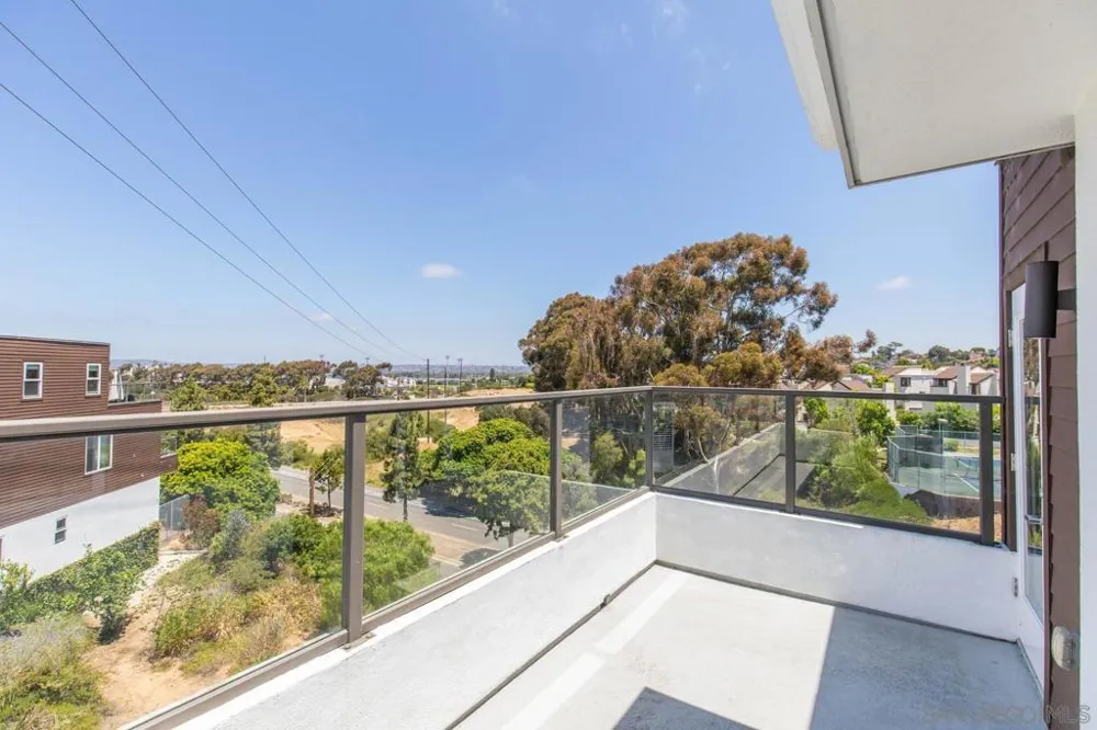 4100 Voltaire St #101 San Diego, CA 92107