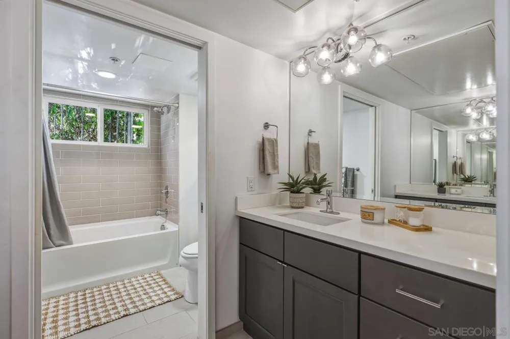 4100 Voltaire St #101 San Diego, CA 92107