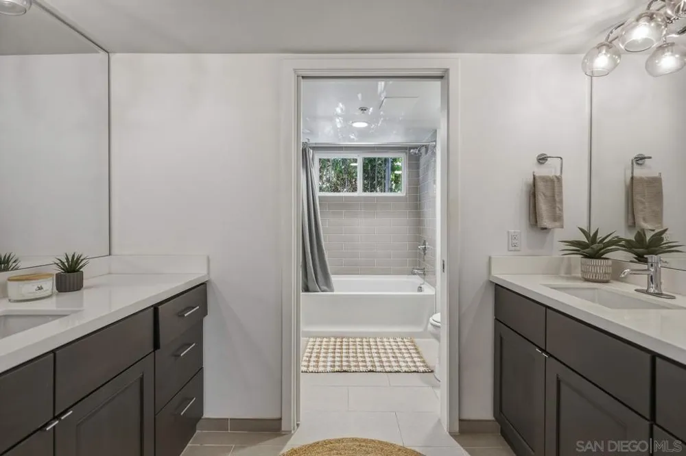 4100 Voltaire St #101 San Diego, CA 92107