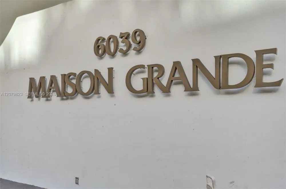6039 Collins Ave #534 Miami Beach, FL 33140