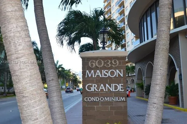 6039 Collins Ave #534 Miami Beach, FL 33140