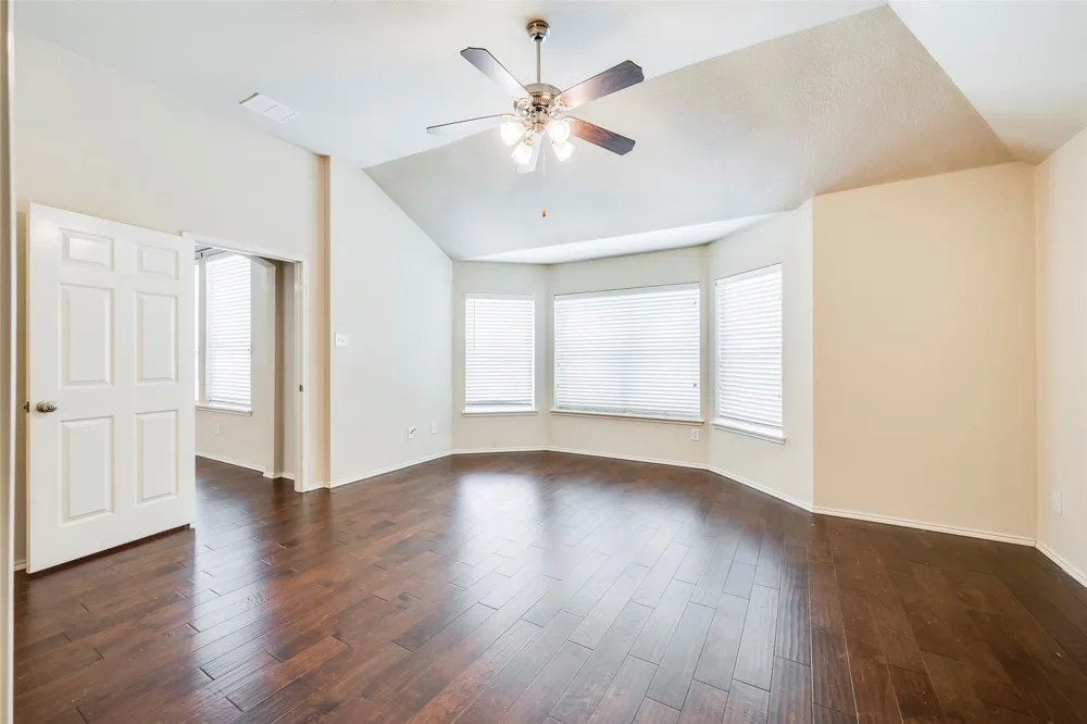 2813 Fox Creek Trail Arlington, TX 76017