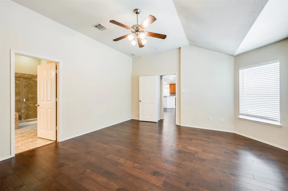 2813 Fox Creek Trail Arlington, TX 76017