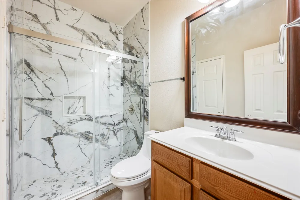 2813 Fox Creek Trail Arlington, TX 76017