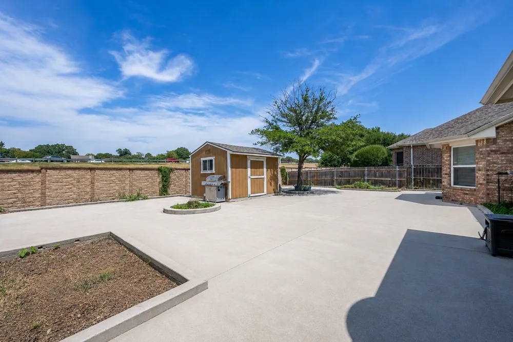 2813 Fox Creek Trail Arlington, TX 76017