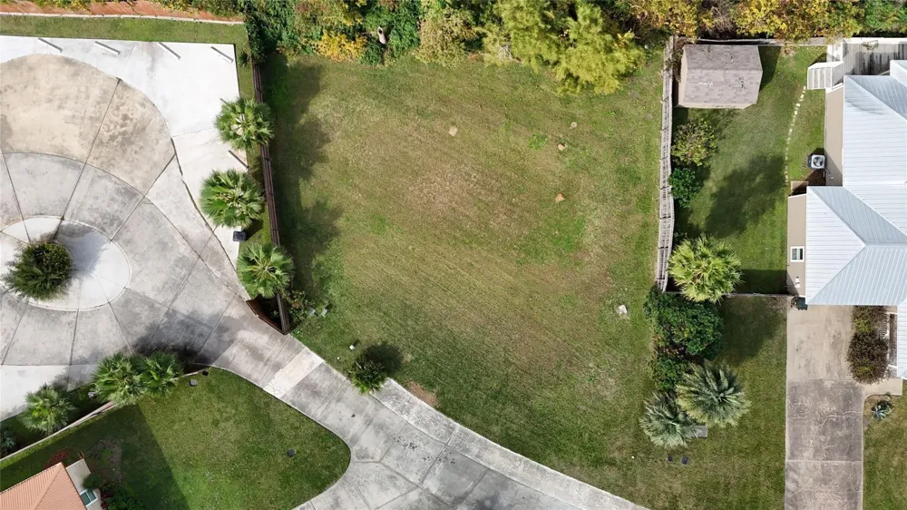 226 Debbie Lane Dickinson, TX 77539