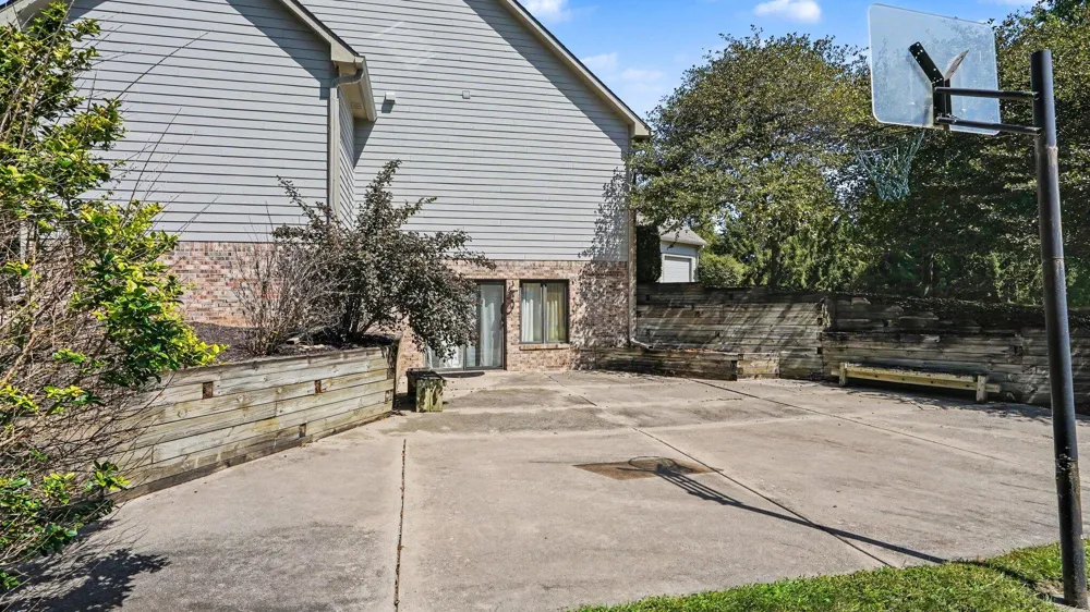 8819 Webster Hills Road Dexter, MI 48130