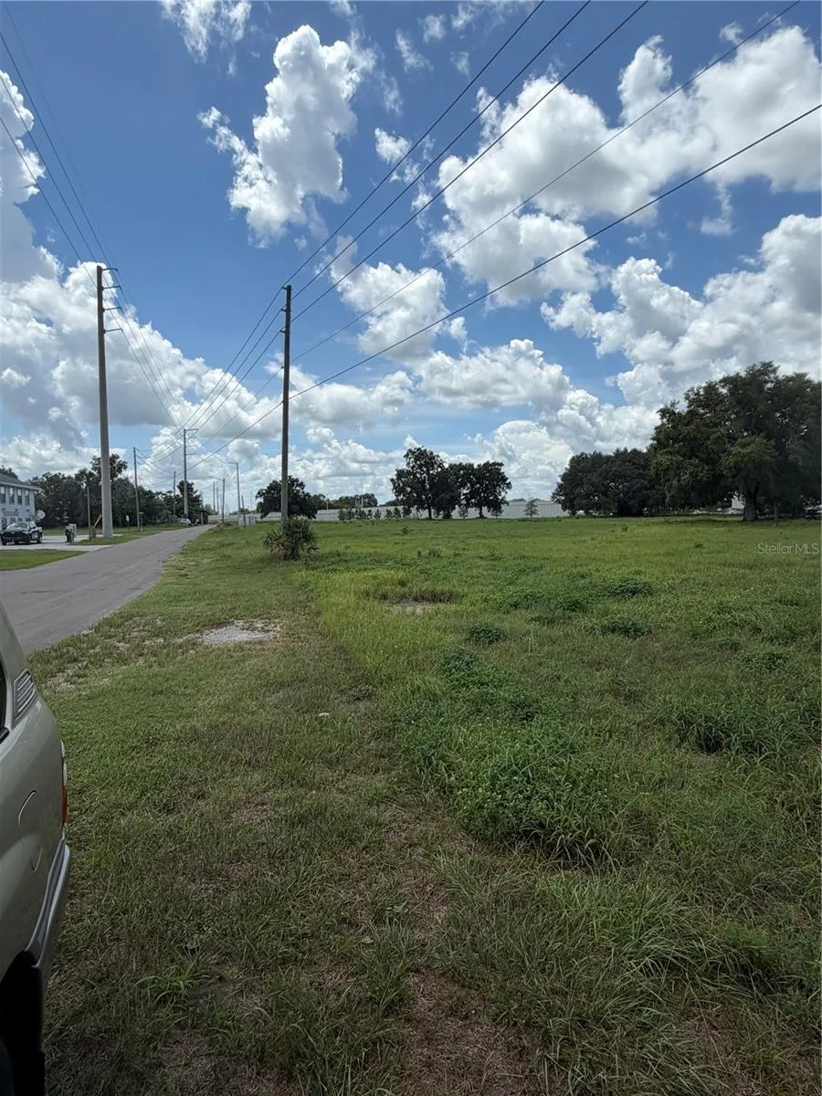 MIAMI STREET Lake Wales, FL 33853